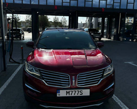 Красный Линкольн МКС, объемом двигателя 2 л и пробегом 224 тыс. км за 13000 $, фото 2 на Automoto.ua
