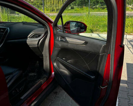 Красный Линкольн МКС, объемом двигателя 2 л и пробегом 224 тыс. км за 13000 $, фото 10 на Automoto.ua