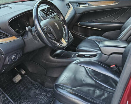 Красный Линкольн МКС, объемом двигателя 2 л и пробегом 175 тыс. км за 15700 $, фото 8 на Automoto.ua