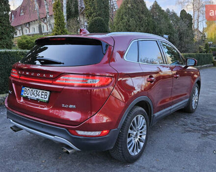 Красный Линкольн МКС, объемом двигателя 2 л и пробегом 175 тыс. км за 15700 $, фото 1 на Automoto.ua