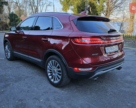 Красный Линкольн МКС, объемом двигателя 2 л и пробегом 175 тыс. км за 15700 $, фото 2 на Automoto.ua