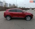 Красный Линкольн МКС, объемом двигателя 2 л и пробегом 150 тыс. км за 16000 $, фото 1 на Automoto.ua