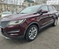 Красный Линкольн МКС, объемом двигателя 2.26 л и пробегом 32 тыс. км за 17700 $, фото 1 на Automoto.ua