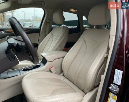 Красный Линкольн МКС, объемом двигателя 2 л и пробегом 51 тыс. км за 17490 $, фото 25 на Automoto.ua