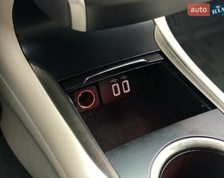 Красный Линкольн МКС, объемом двигателя 2 л и пробегом 51 тыс. км за 17490 $, фото 32 на Automoto.ua