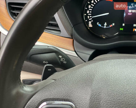 Красный Линкольн МКС, объемом двигателя 2 л и пробегом 51 тыс. км за 17490 $, фото 23 на Automoto.ua