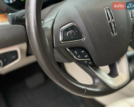 Красный Линкольн МКС, объемом двигателя 2 л и пробегом 51 тыс. км за 17490 $, фото 21 на Automoto.ua