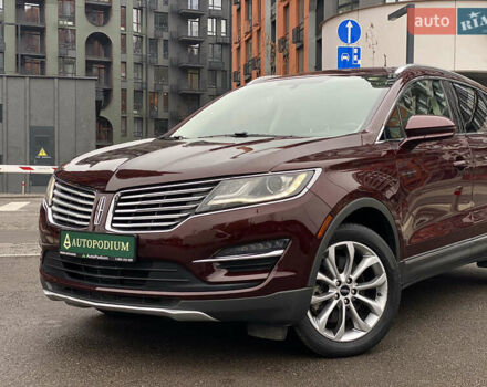 Красный Линкольн МКС, объемом двигателя 2 л и пробегом 51 тыс. км за 17490 $, фото 3 на Automoto.ua