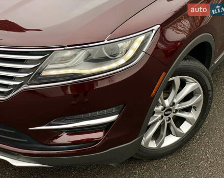 Красный Линкольн МКС, объемом двигателя 2 л и пробегом 51 тыс. км за 17490 $, фото 5 на Automoto.ua
