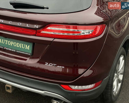 Красный Линкольн МКС, объемом двигателя 2 л и пробегом 51 тыс. км за 17490 $, фото 9 на Automoto.ua