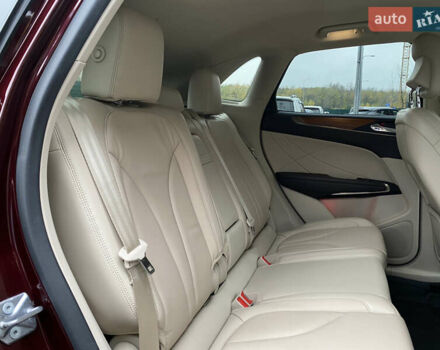 Красный Линкольн МКС, объемом двигателя 2 л и пробегом 51 тыс. км за 17490 $, фото 29 на Automoto.ua