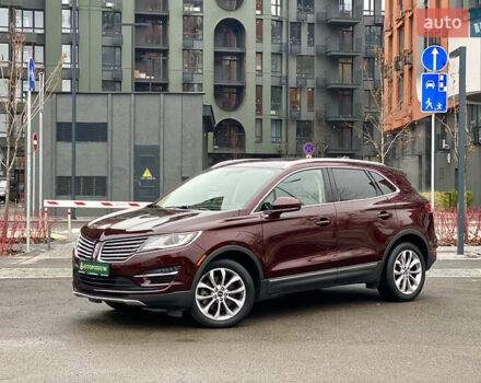 Красный Линкольн МКС, объемом двигателя 2 л и пробегом 51 тыс. км за 17490 $, фото 1 на Automoto.ua