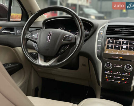 Красный Линкольн МКС, объемом двигателя 2 л и пробегом 51 тыс. км за 17490 $, фото 31 на Automoto.ua