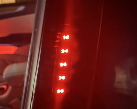 Червоний Лінкольн МКС, об'ємом двигуна 2 л та пробігом 115 тис. км за 21000 $, фото 21 на Automoto.ua