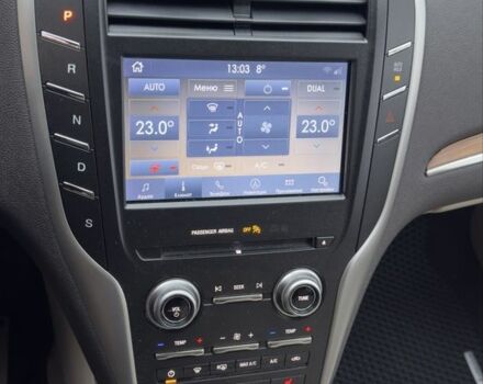 Червоний Лінкольн МКС, об'ємом двигуна 2 л та пробігом 115 тис. км за 21000 $, фото 18 на Automoto.ua