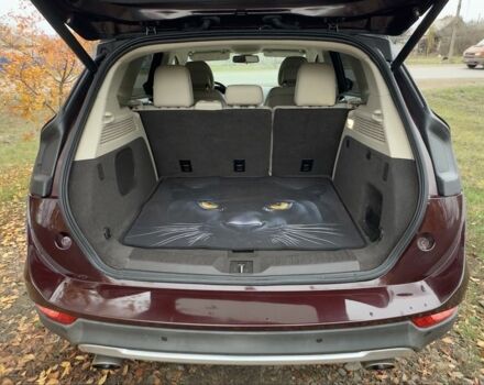 Червоний Лінкольн МКС, об'ємом двигуна 2 л та пробігом 115 тис. км за 21000 $, фото 14 на Automoto.ua