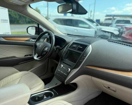Красный Линкольн МКС, объемом двигателя 2 л и пробегом 69 тыс. км за 13500 $, фото 4 на Automoto.ua
