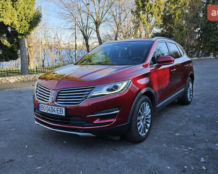 Красный Линкольн МКС, объемом двигателя 2 л и пробегом 175 тыс. км за 15700 $, фото 1 на Automoto.ua