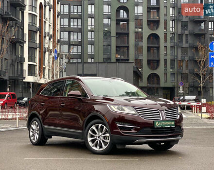 Красный Линкольн МКС, объемом двигателя 2 л и пробегом 51 тыс. км за 17490 $, фото 1 на Automoto.ua