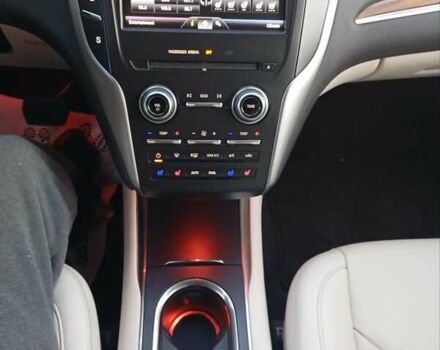 Линкольн МКС, объемом двигателя 2 л и пробегом 256 тыс. км за 13200 $, фото 16 на Automoto.ua