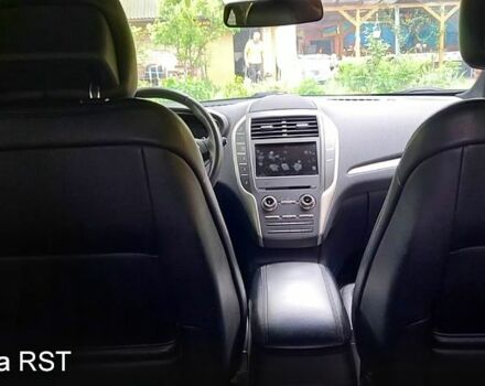 Линкольн МКС, объемом двигателя 2 л и пробегом 160 тыс. км за 13200 $, фото 1 на Automoto.ua