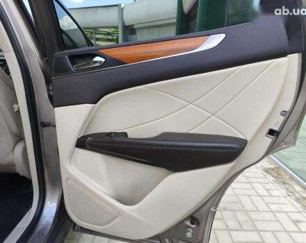 Линкольн МКС, объемом двигателя 2 л и пробегом 85 тыс. км за 18900 $, фото 13 на Automoto.ua