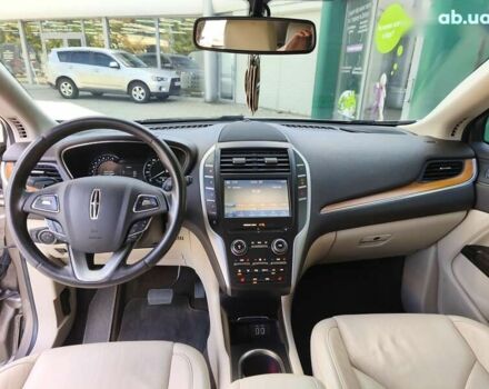 Линкольн МКС, объемом двигателя 2 л и пробегом 85 тыс. км за 18900 $, фото 17 на Automoto.ua