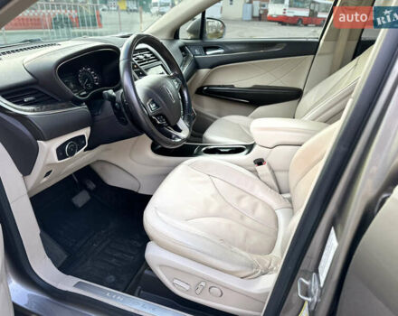 Жовтий Лінкольн МКС, об'ємом двигуна 2 л та пробігом 176 тис. км за 14990 $, фото 10 на Automoto.ua