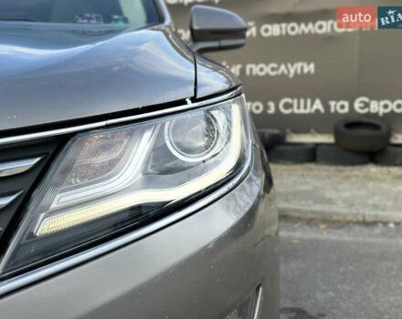 Жовтий Лінкольн МКС, об'ємом двигуна 2 л та пробігом 176 тис. км за 14990 $, фото 3 на Automoto.ua