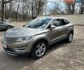 Желтый Линкольн МКС, объемом двигателя 2 л и пробегом 155 тыс. км за 15500 $, фото 2 на Automoto.ua