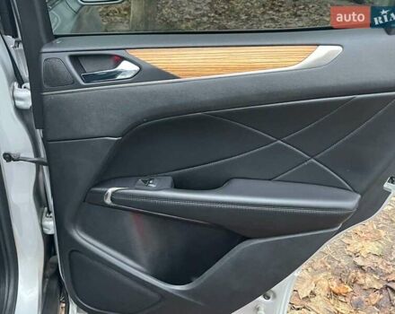 Серый Линкольн МКС, объемом двигателя 2 л и пробегом 146 тыс. км за 13740 $, фото 18 на Automoto.ua