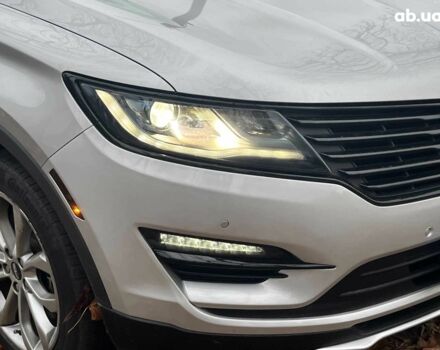 Серый Линкольн МКС, объемом двигателя 2 л и пробегом 146 тыс. км за 13740 $, фото 3 на Automoto.ua