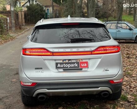 Серый Линкольн МКС, объемом двигателя 2 л и пробегом 146 тыс. км за 13740 $, фото 8 на Automoto.ua