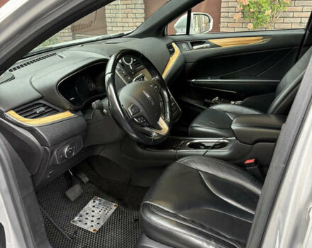 Серый Линкольн МКС, объемом двигателя 2 л и пробегом 146 тыс. км за 13000 $, фото 8 на Automoto.ua