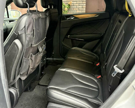 Серый Линкольн МКС, объемом двигателя 2 л и пробегом 146 тыс. км за 13000 $, фото 10 на Automoto.ua