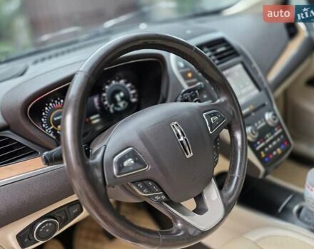 Сірий Лінкольн МКС, об'ємом двигуна 2 л та пробігом 230 тис. км за 14500 $, фото 25 на Automoto.ua