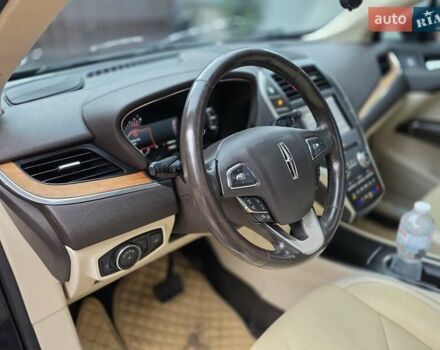Сірий Лінкольн МКС, об'ємом двигуна 2 л та пробігом 230 тис. км за 14500 $, фото 28 на Automoto.ua