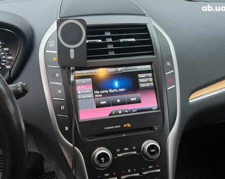 Серый Линкольн МКС, объемом двигателя 2 л и пробегом 146 тыс. км за 13740 $, фото 28 на Automoto.ua