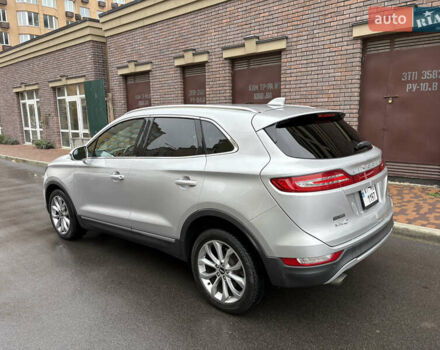 Серый Линкольн МКС, объемом двигателя 2 л и пробегом 146 тыс. км за 13000 $, фото 5 на Automoto.ua