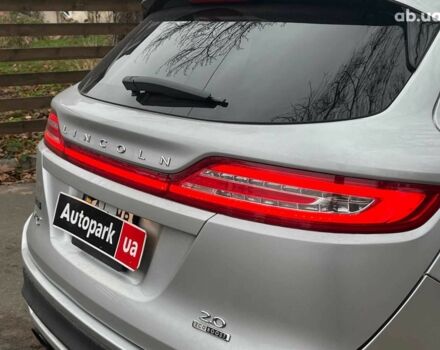 Серый Линкольн МКС, объемом двигателя 2 л и пробегом 146 тыс. км за 13740 $, фото 10 на Automoto.ua