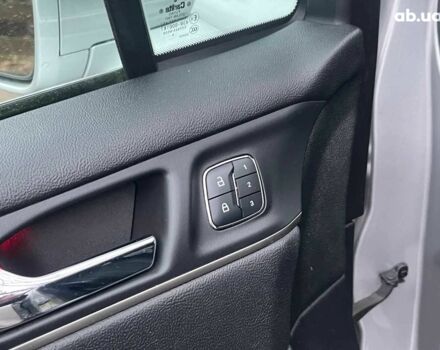 Серый Линкольн МКС, объемом двигателя 2 л и пробегом 146 тыс. км за 13740 $, фото 32 на Automoto.ua