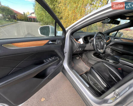 Серый Линкольн МКС, объемом двигателя 2.26 л и пробегом 100 тыс. км за 14000 $, фото 11 на Automoto.ua