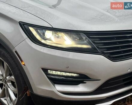 Серый Линкольн МКС, объемом двигателя 2 л и пробегом 146 тыс. км за 13740 $, фото 3 на Automoto.ua