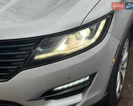 Серый Линкольн МКС, объемом двигателя 2 л и пробегом 146 тыс. км за 13740 $, фото 4 на Automoto.ua