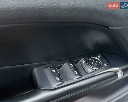 Серый Линкольн МКС, объемом двигателя 2 л и пробегом 146 тыс. км за 13740 $, фото 33 на Automoto.ua