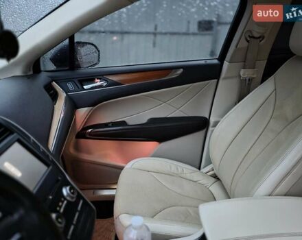 Сірий Лінкольн МКС, об'ємом двигуна 2 л та пробігом 230 тис. км за 14500 $, фото 42 на Automoto.ua