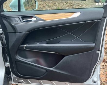 Серый Линкольн МКС, объемом двигателя 2 л и пробегом 146 тыс. км за 13740 $, фото 14 на Automoto.ua