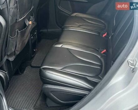 Серый Линкольн МКС, объемом двигателя 2 л и пробегом 146 тыс. км за 13740 $, фото 21 на Automoto.ua