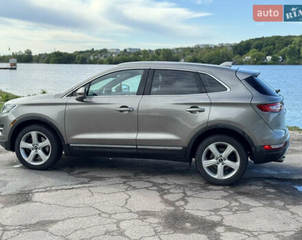 Сірий Лінкольн МКС, об'ємом двигуна 2 л та пробігом 113 тис. км за 12800 $, фото 2 на Automoto.ua