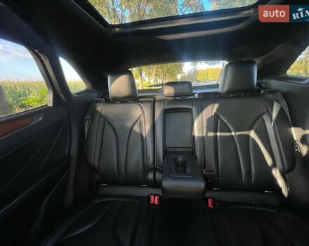 Серый Линкольн МКС, объемом двигателя 2 л и пробегом 141 тыс. км за 15500 $, фото 25 на Automoto.ua